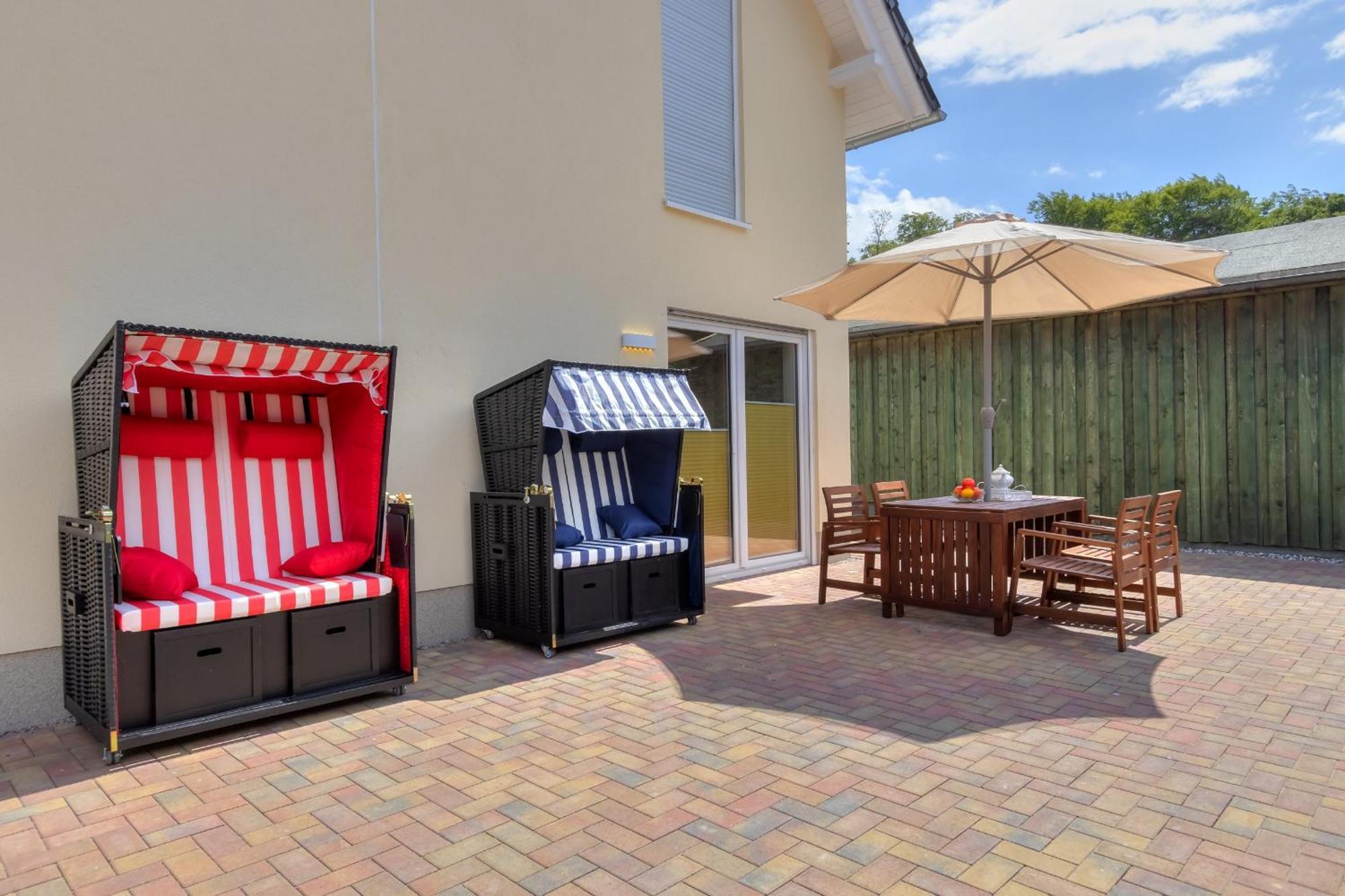 Haus Strandkoerv Mit Fass-Sauna Loddin Εξωτερικό φωτογραφία