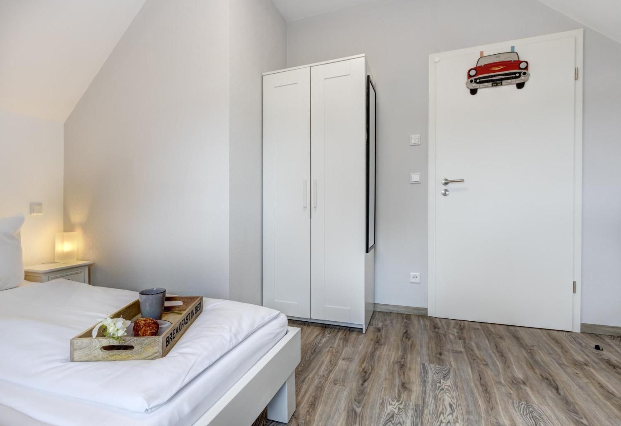 Haus Strandkoerv Mit Fass-Sauna Loddin Εξωτερικό φωτογραφία