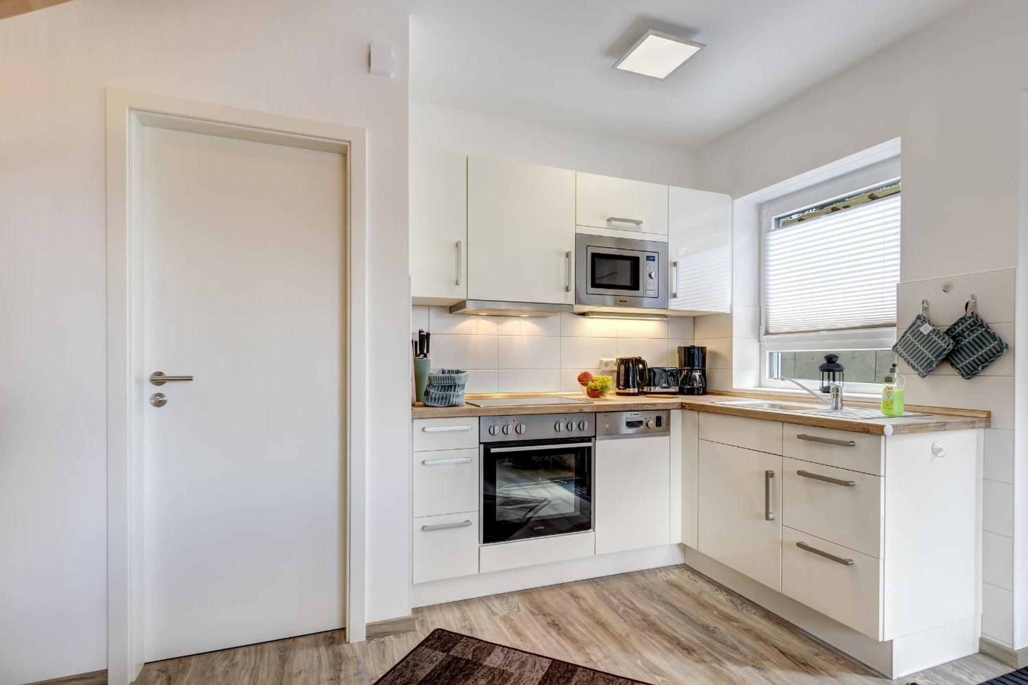 Haus Strandkoerv Mit Fass-Sauna Loddin Εξωτερικό φωτογραφία