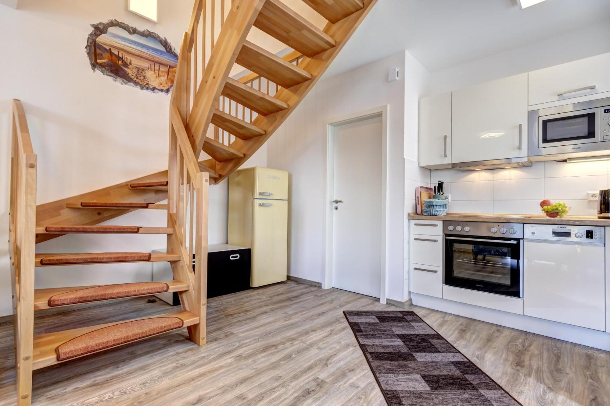 Haus Strandkoerv Mit Fass-Sauna Loddin Εξωτερικό φωτογραφία